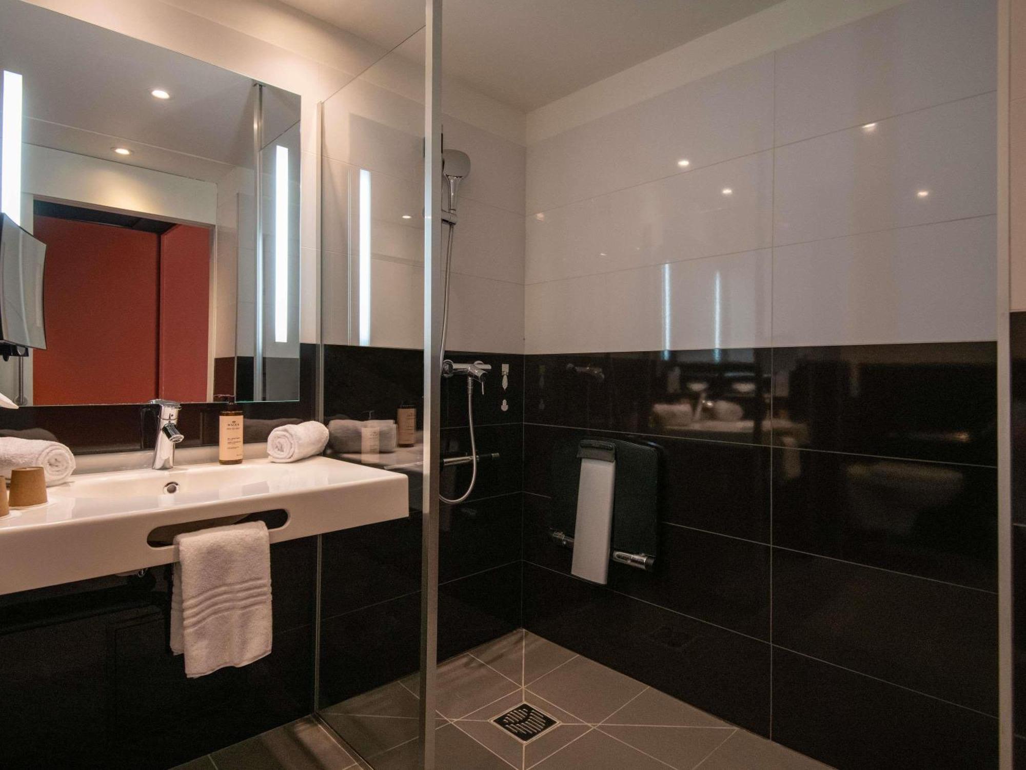 Hotel Mercure Toulouse Aéroport Golf De Seilh