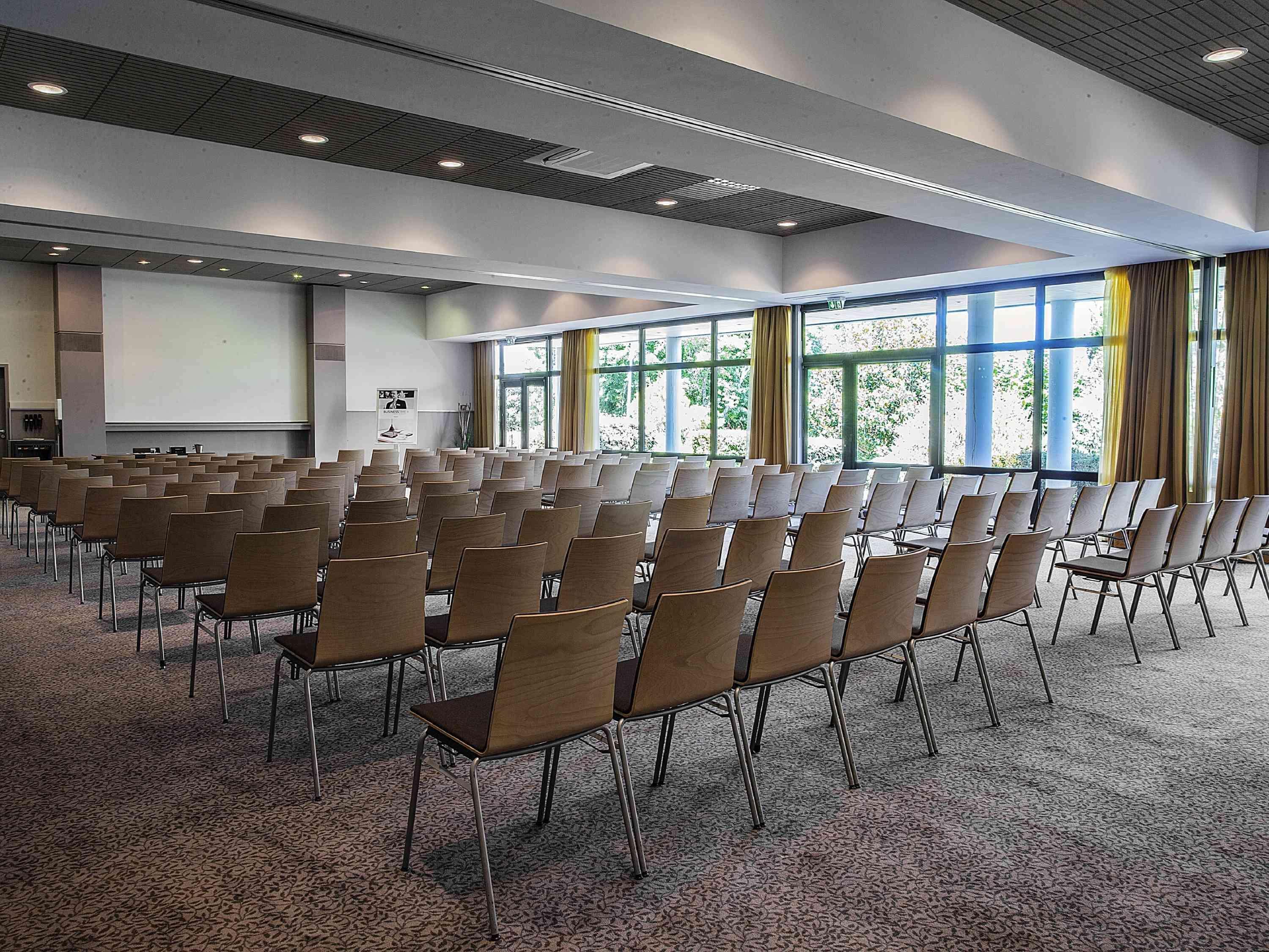 Mercure Toulouse Aeroport Golf De Hotel 4*