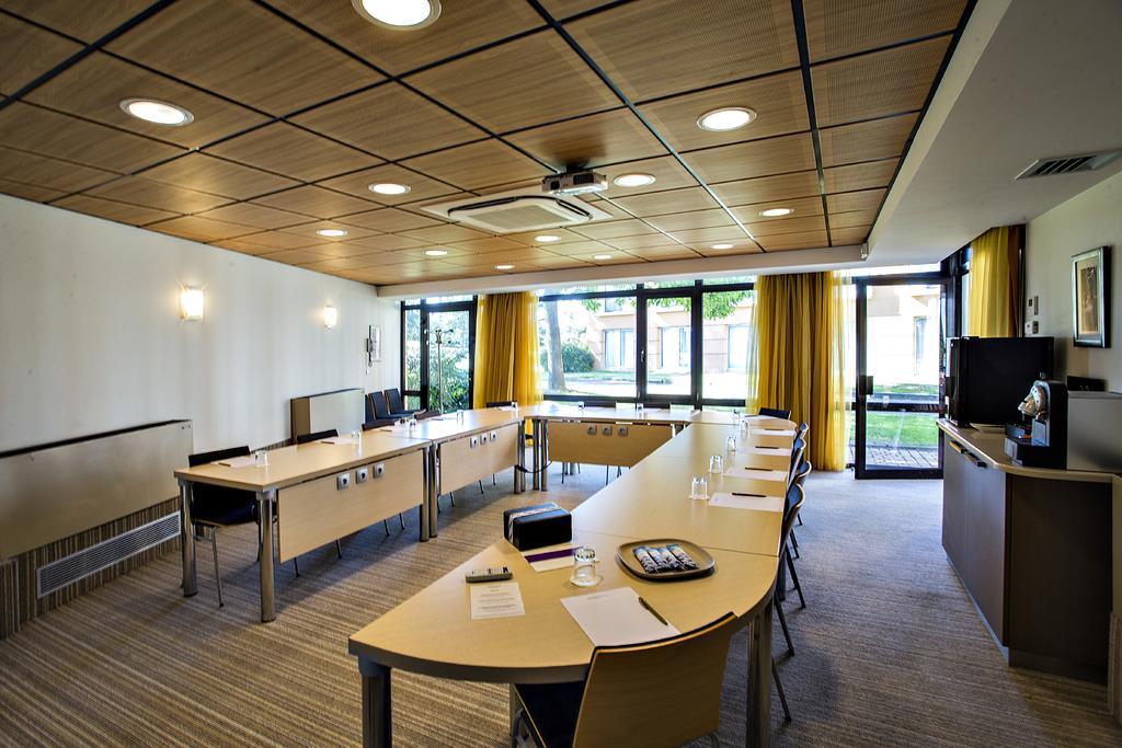 Mercure Toulouse Aeroport Golf De Hotel 4*